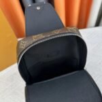 Louis Vuitton Avenue Slingbag Monogram Brown 31Cm M45897 - Image 6