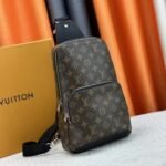 Louis Vuitton Avenue Slingbag Monogram Brown 31Cm M45897 - Image 3