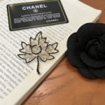 Chanel CC Leaf Brooch Black Gold - Image 3