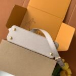 Super Vip 1:1 – Louis Vuitton Capucines BB Bag Beige Galet 27Cm M94634 - Image 5