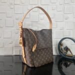 Super Vip 1:1 – Louis Vuitton All In GM Monogram Brown 31Cm M12926 - Image 3