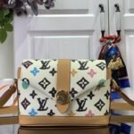 Super Vip 1:1 – Louis Vuitton Envelope Wearable Wallet Monogram Craggy Vanilla 19Cm M83346 - Image 2
