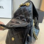 Chanel 25 Small Handbag Shiny Crumpled And Gold Tone Ruthenium Finish Metal Black 26Cm - Image 4