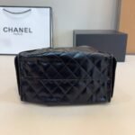 Chanel 25 Small Handbag Shiny Crumpled And Gold Tone Ruthenium Finish Metal Black 26Cm - Image 5