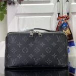 Super Vip 1:1 – Louis Vuitton Toiletry Bag Monogram Eclipse Canvas Black 24Cm M11508 - Image 2