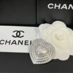 Chanel CC Heart Brooch Silver With Pearl Heart - Image 2