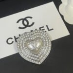 Chanel CC Heart Brooch Silver With Pearl Heart - Image 3