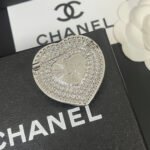 Chanel CC Heart Brooch Silver With Pearl Heart - Image 6