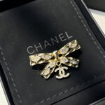 Chanel CC Bowtie Brooch Gold - Image 2