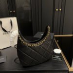Chanel Hobo Handbag Shiny And Gold Tone Black 27Cm AS5419 B19643 94305 - Image 4