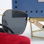 Gucci Square Gradient Vintage Gold Metal Sunglasses Black - Image 4