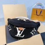 Louis Vuitton LV Ski Bumbag Shearling Bicolor Chocolate And Cream 31cm M11799 - Image 3