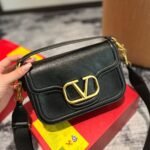 Valentino Garavani Alltime Grainy Leather Black 23cm - Image 5